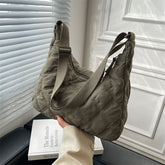 Umhängetasche mit Rautenmuster